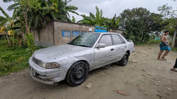 Toyota Corona 1989 Silver