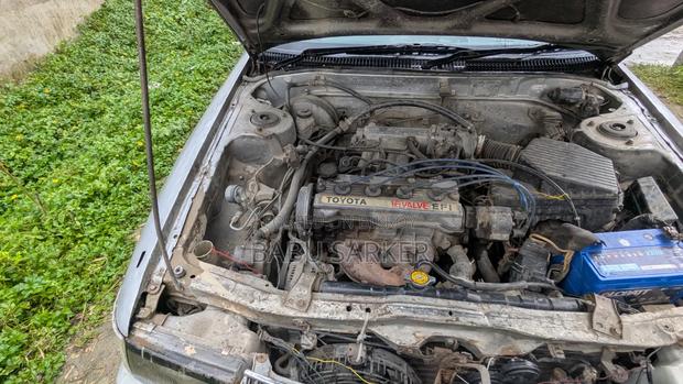 Toyota Corona 1989 Silver