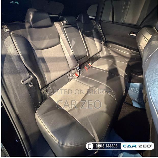 Toyota Corolla Cross 1.8 Hybrid AWD 2021 Black
