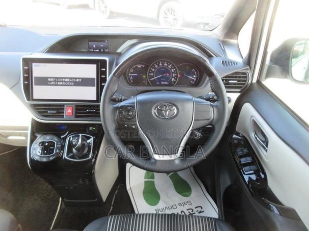 Toyota Noah 2021 Pearl