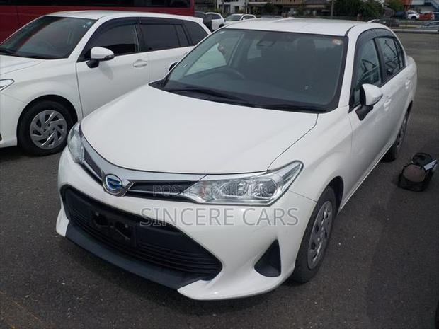 Toyota Axio 2021 White