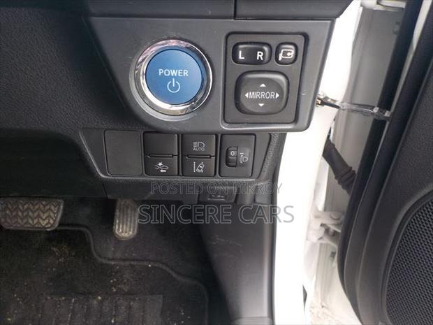 Toyota Axio 2021 White
