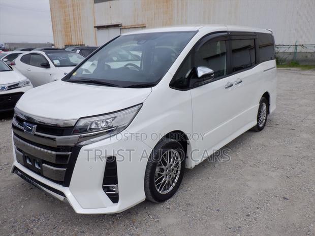 Toyota Noah 2021 Pearl