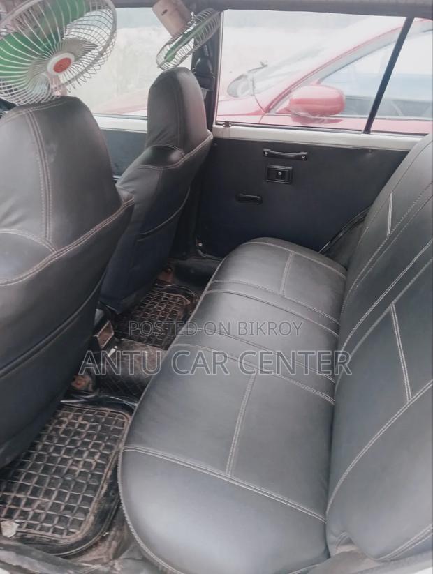 Car 1991 White