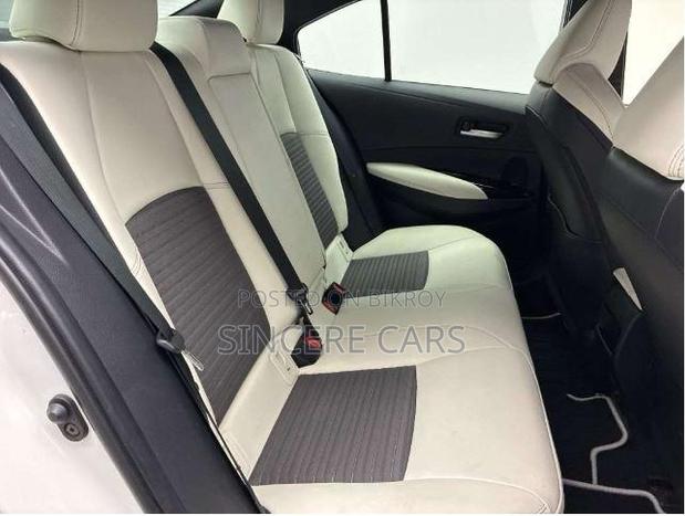Toyota Corolla 2021 Pearl