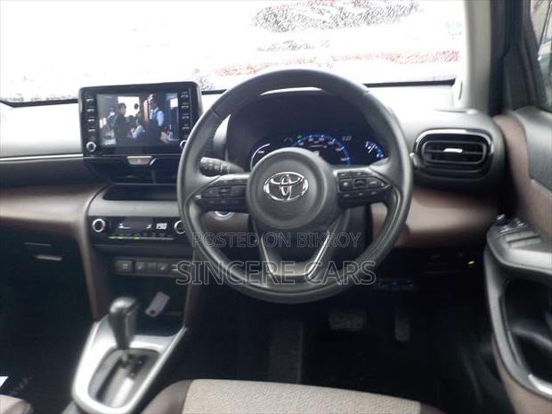 Toyota Yaris Cross 2021 Red