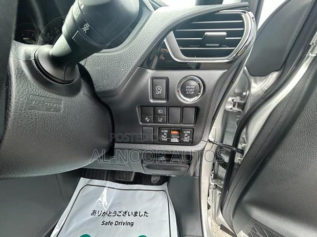 Toyota Noah 2.0 AWD (8 Seater) 2021 Silver