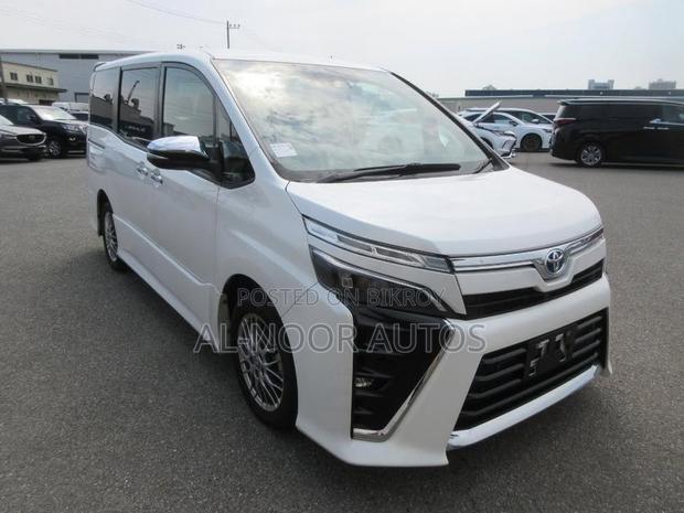 Toyota Voxy Hybrid ZS Kirameki III 2WD 7-Seater 2021 Pearl