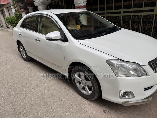 Toyota Premio 2013 Pearl