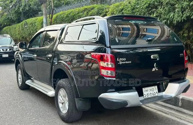 Mitsubishi L200 2017 Black