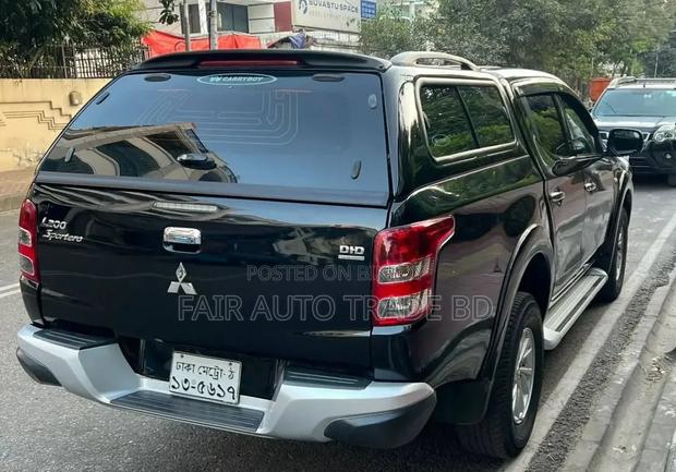 Mitsubishi L200 2017 Black