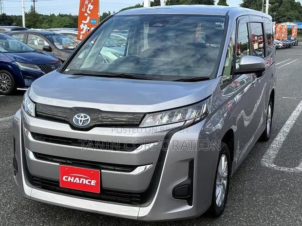 Toyota Noah 2022 Brown