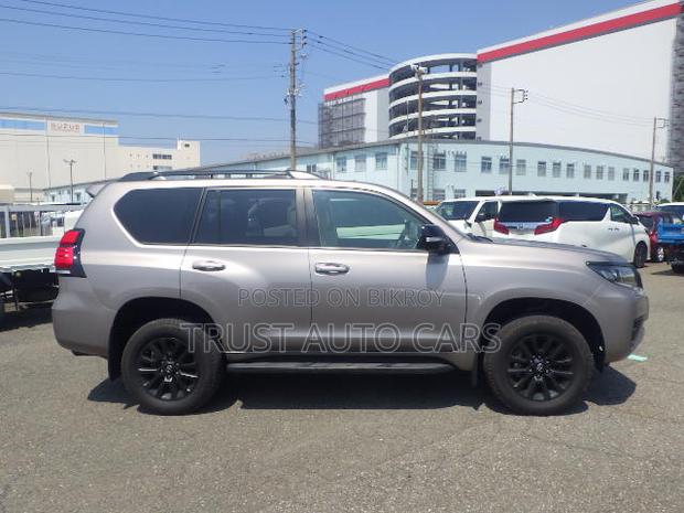 Toyota Land Cruiser Prado 2022 Brown