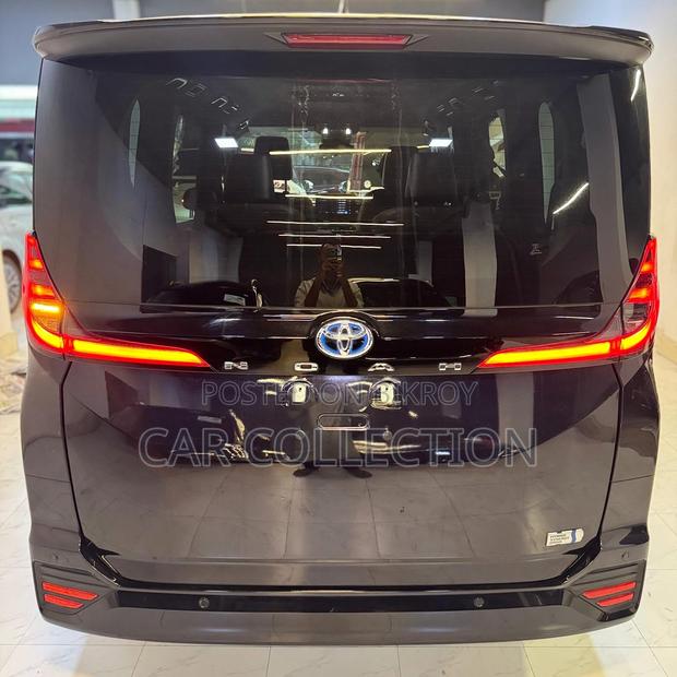 Toyota Noah 2022 Black