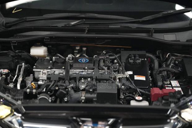 Toyota Corolla Cross 1.8 Hybrid AWD 2022 Black
