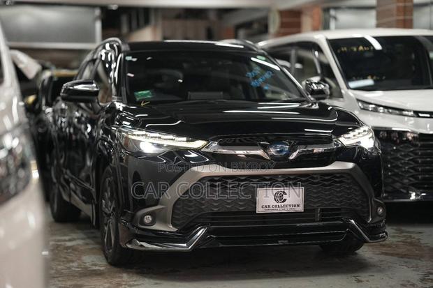 Toyota Corolla Cross 1.8 Hybrid AWD 2022 Black