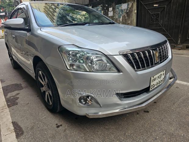 Toyota Premio 2012 Silver