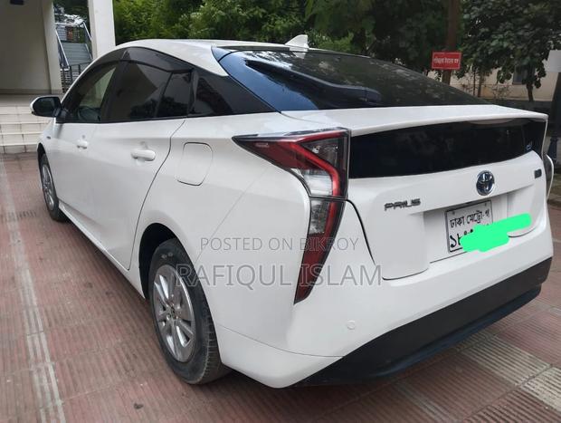 Toyota Prius 2018 Pearl