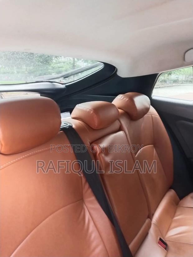 Toyota Prius 2018 Pearl
