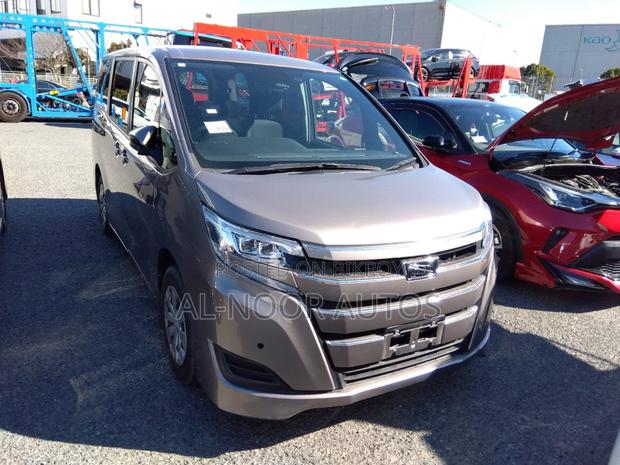 Toyota Noah 2.0 AWD (8 Seater) 2021 Brown