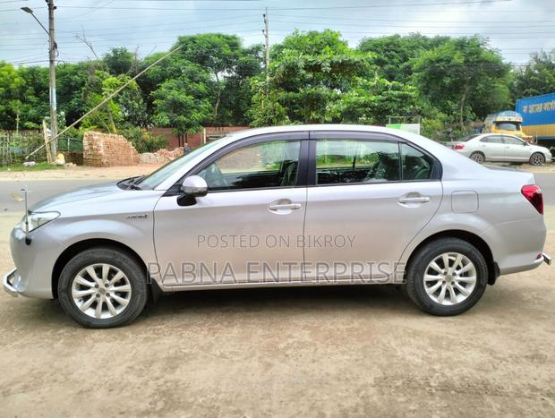 Toyota Axio 2015 Silver