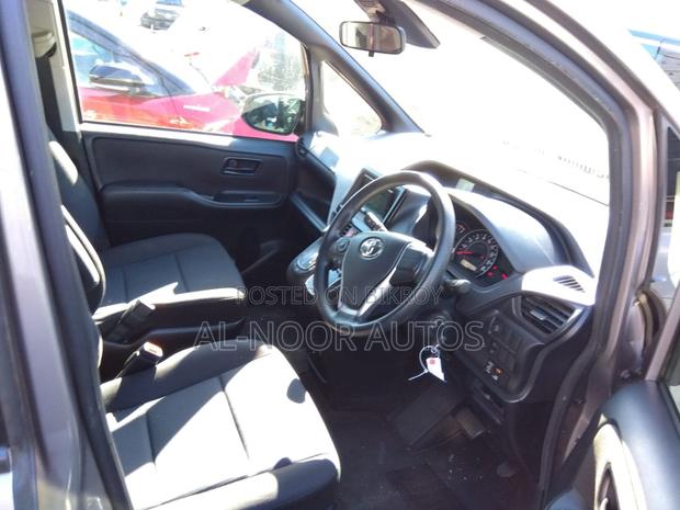 Toyota Noah 2.0 AWD (8 Seater) 2021 Brown