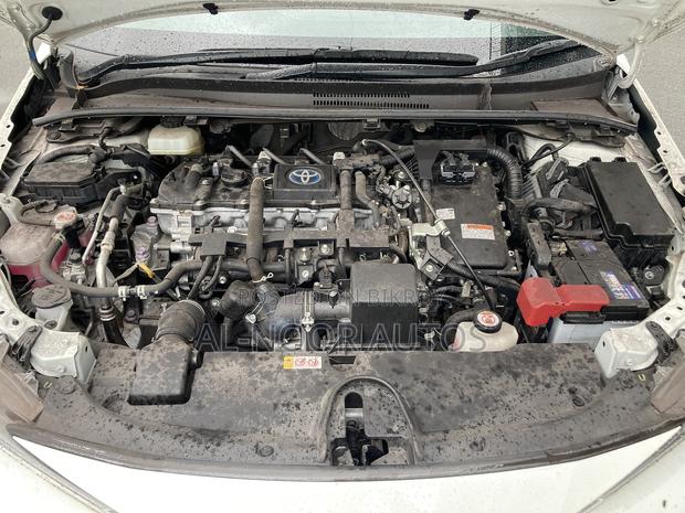 Toyota Corolla 2021 Pearl