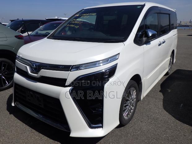 Toyota Voxy Hybrid ZS Kirameki III 2WD 7-Seater 2021 Pearl