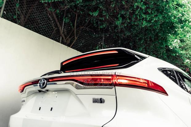 Toyota Harrier Hybrid Z 2020 Pearl