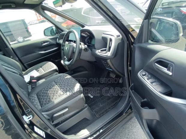Toyota Voxy 2023 Black