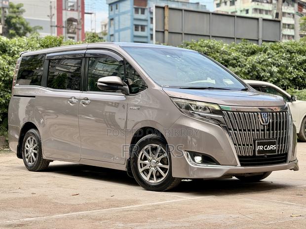 Toyota Esquire 1.8 FWD Hybrid (7 Seater) 2018 Brown