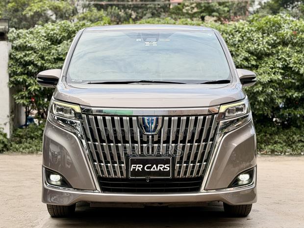 Toyota Esquire 1.8 FWD Hybrid (7 Seater) 2018 Brown