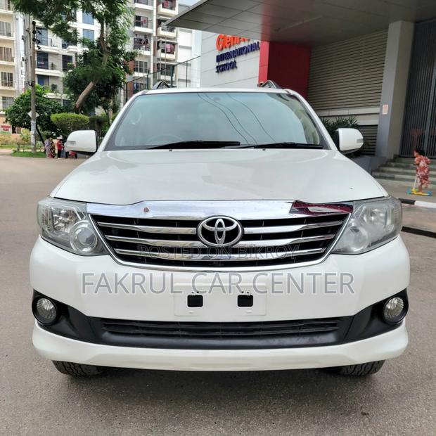 Toyota Fortuner 2011 White