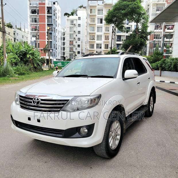 Toyota Fortuner 2011 White