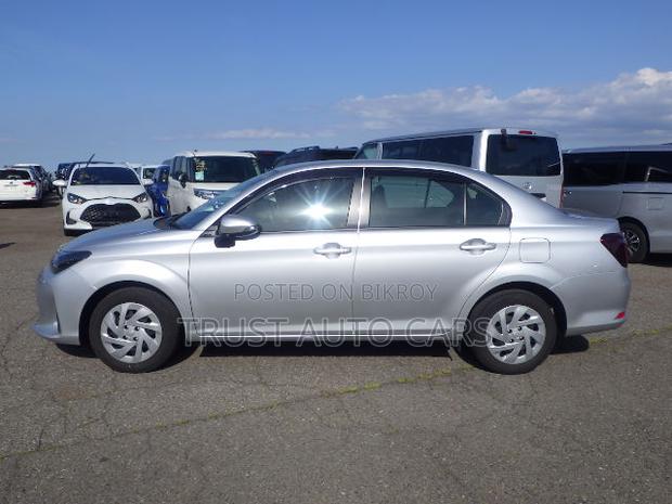 Toyota Axio 2023 Silver
