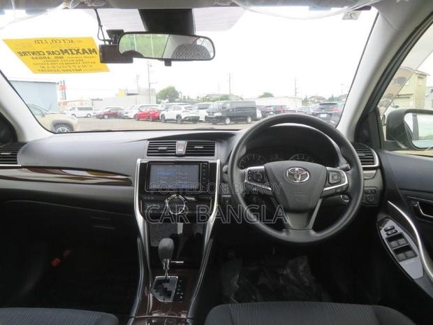 Toyota Premio 2021 Green