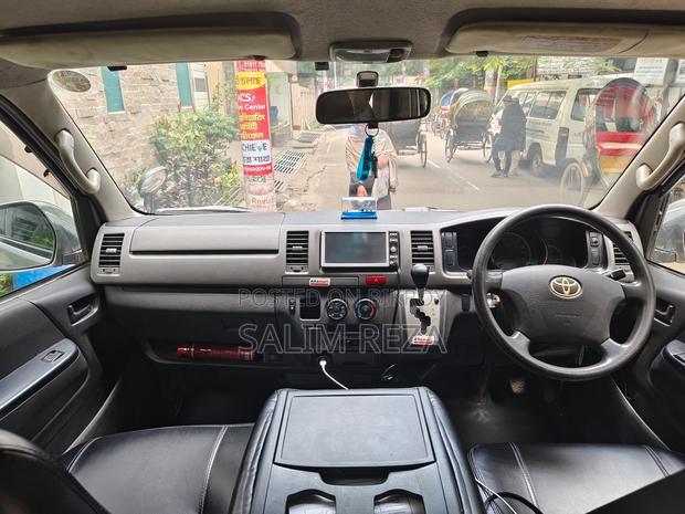 Toyota Noah 2011 Silver