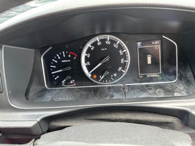 Toyota Grand HiAce 2002 Pearl