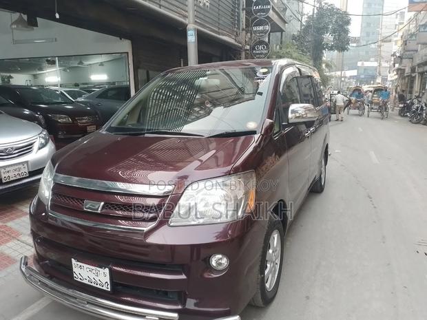 Toyota Noah 2.0 FWD (8 Seater) 2005 Maroon
