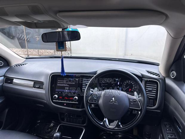 Mitsubishi Outlander 2020 Gray