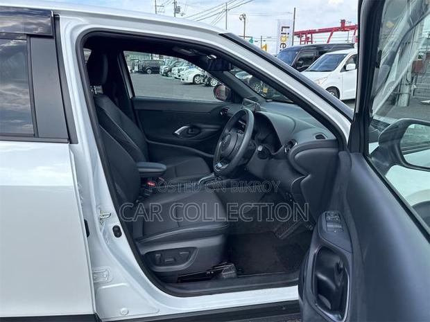 Toyota Yaris Cross 2021 Pearl