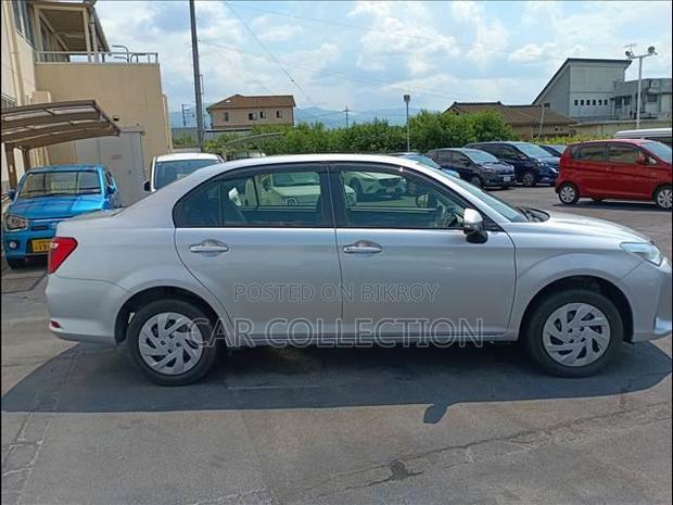 Toyota Axio 2021 Silver