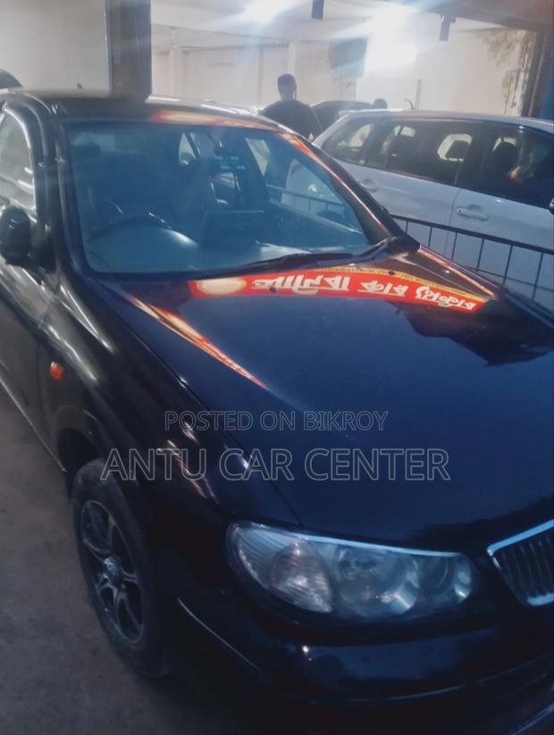 Nissan Sunny 2004 Black