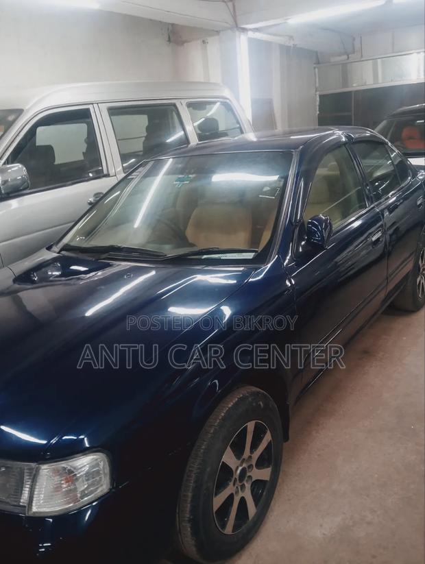Nissan Sunny 2004 Blue