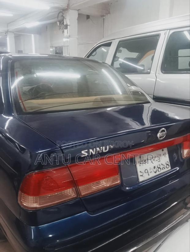Nissan Sunny 2004 Blue