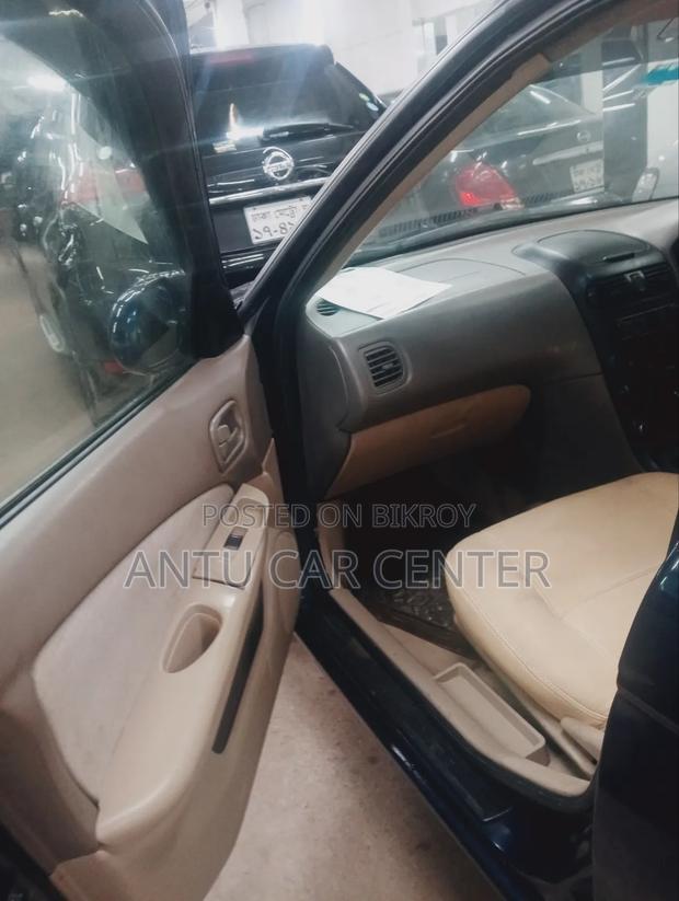 Nissan Sunny 2004 Blue