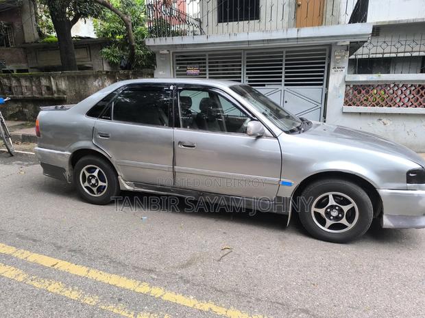 Toyota Sprinter 2000 Silver