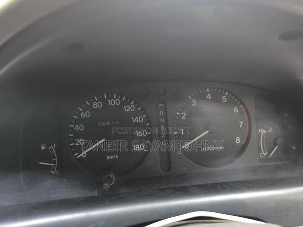Toyota Sprinter 2000 Silver