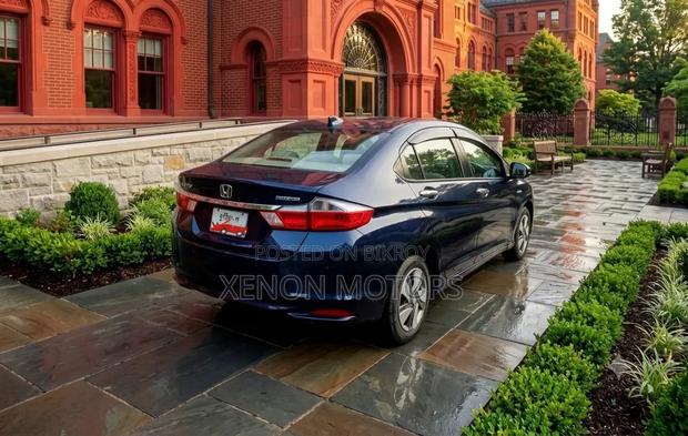 Honda Grace 2017 Gray