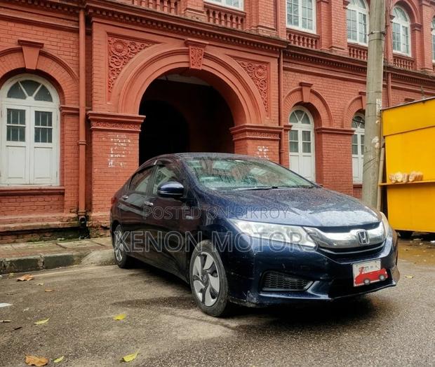 Honda Grace 2017 Gray